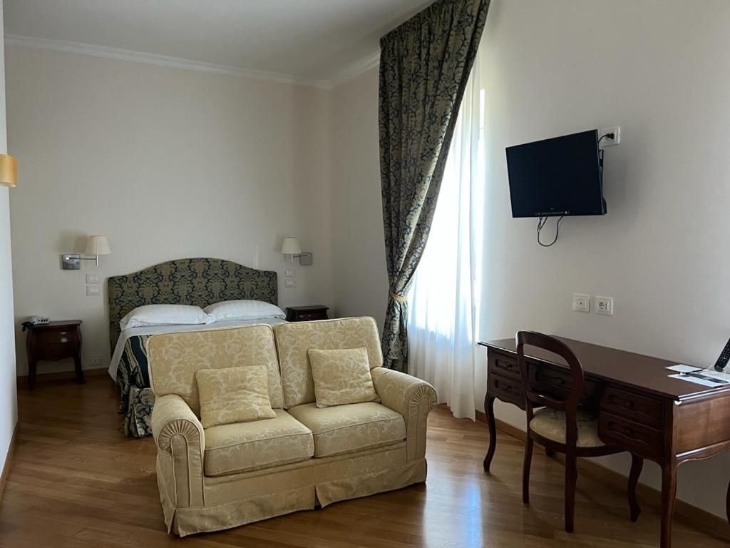 Superior Triple Room,1318869121:JPEG